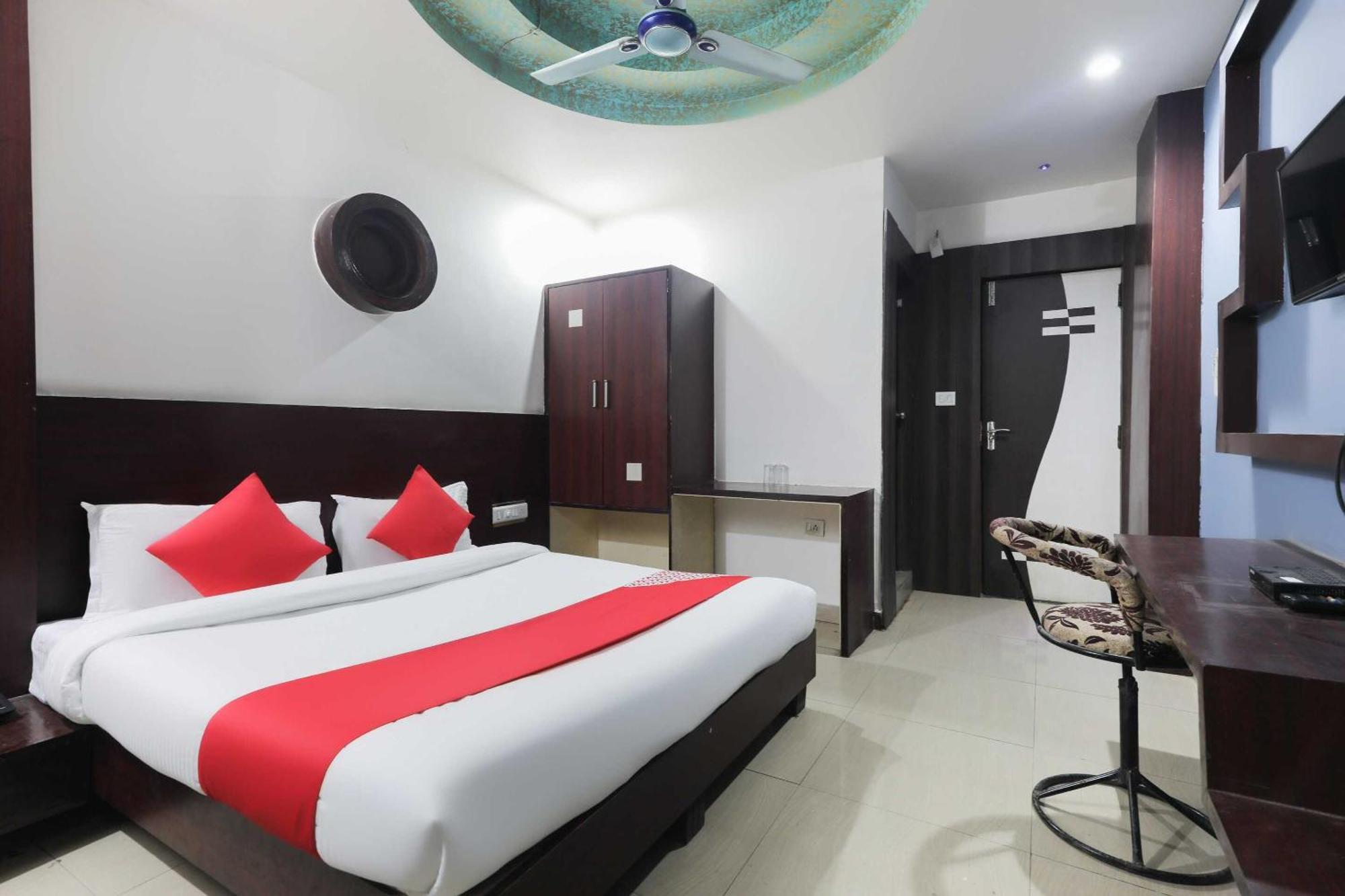 בהופאל Super Oyo Hotel O Happy Residency מראה חיצוני תמונה